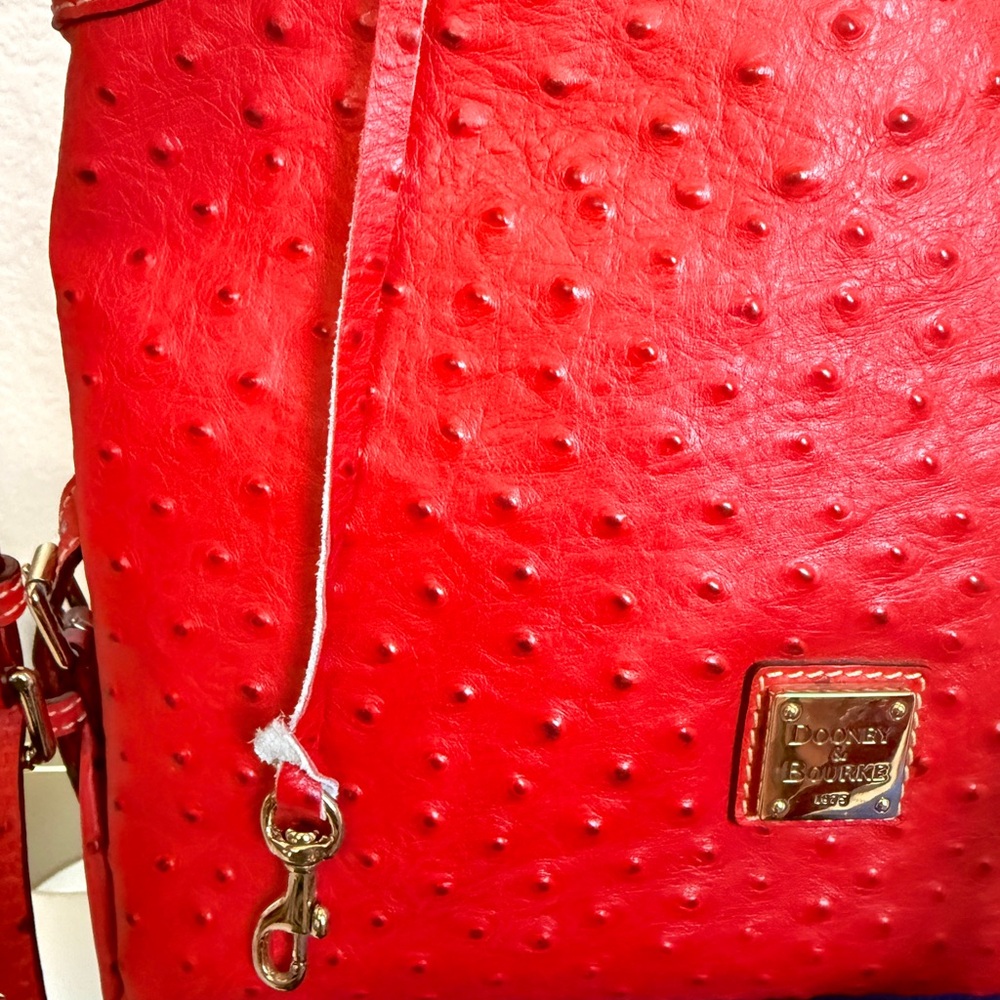 Dooney & Bourke red ostrich bag - Picture 6 of 10